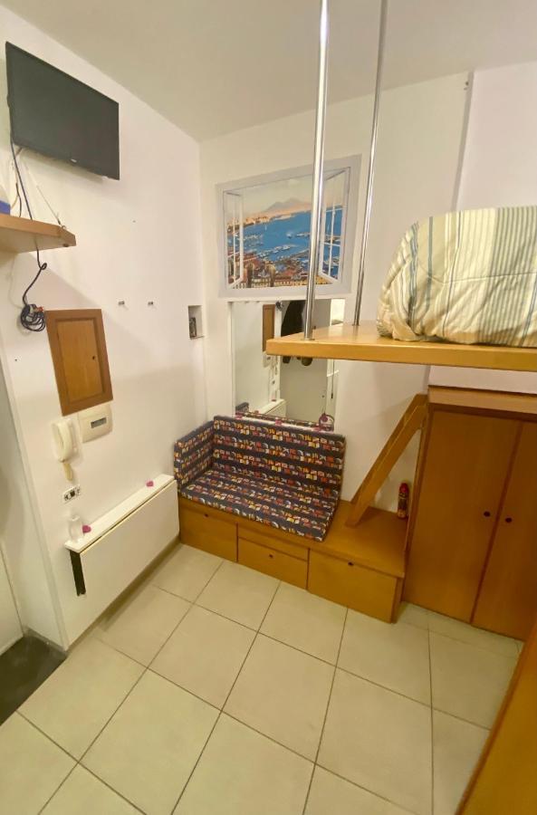 Boat Apartment Неаполь Экстерьер фото